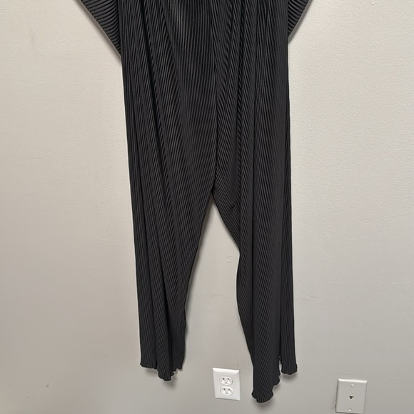 Joie Black set with button up top and pants and Relaxed Fit - Picture 6 of 6